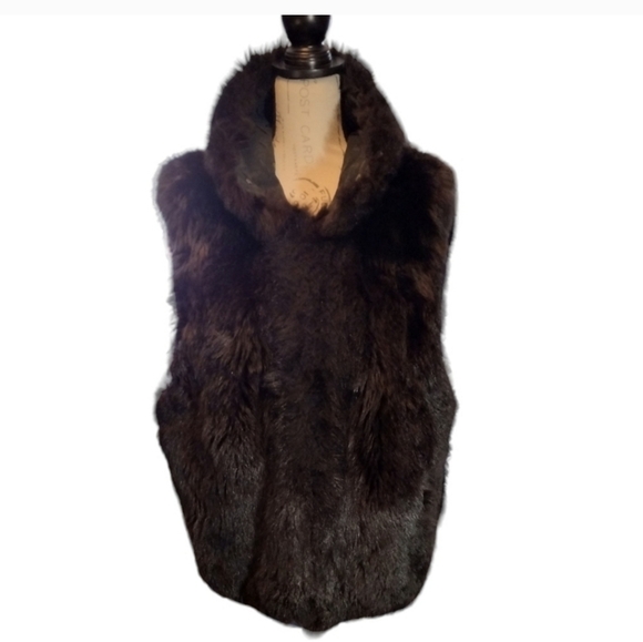 Andrew Marc Genuine New Zealand Opossum Fur Vest - Picture 2 of 9